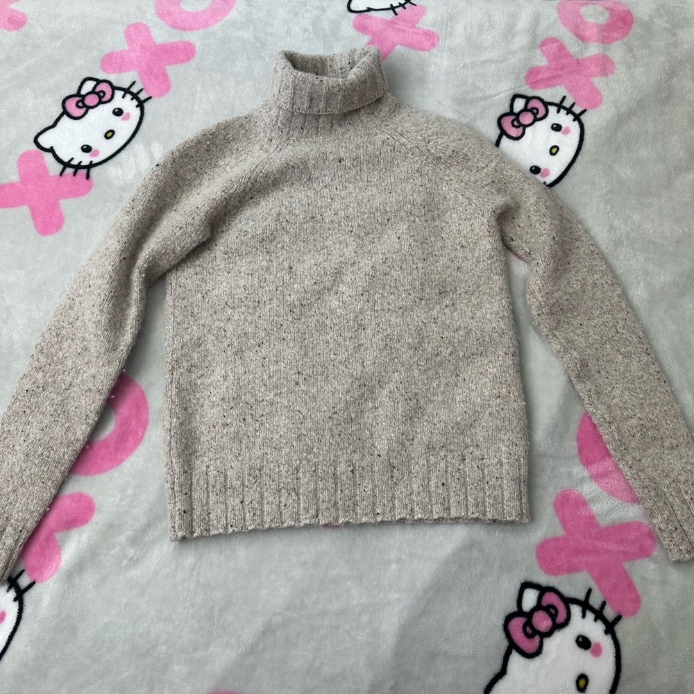 Women’s grey cable knit turtleneck sweater size medium (fits like a small)